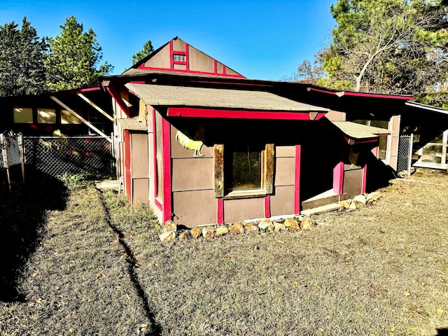 view of home's exterior