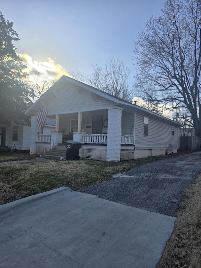 view of front of home featuring a porch