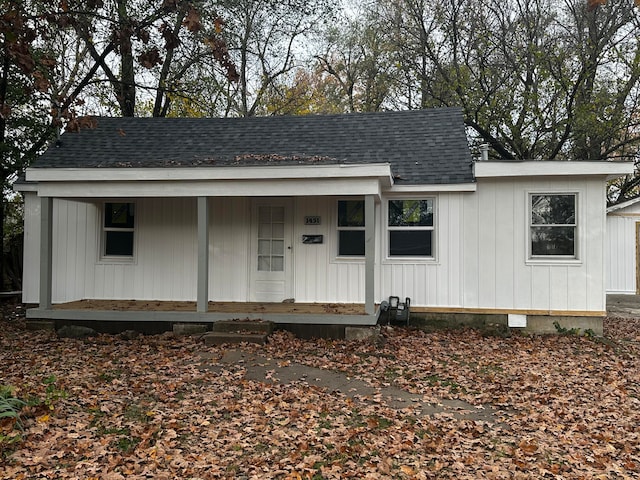 view of front of home featuring covered porch