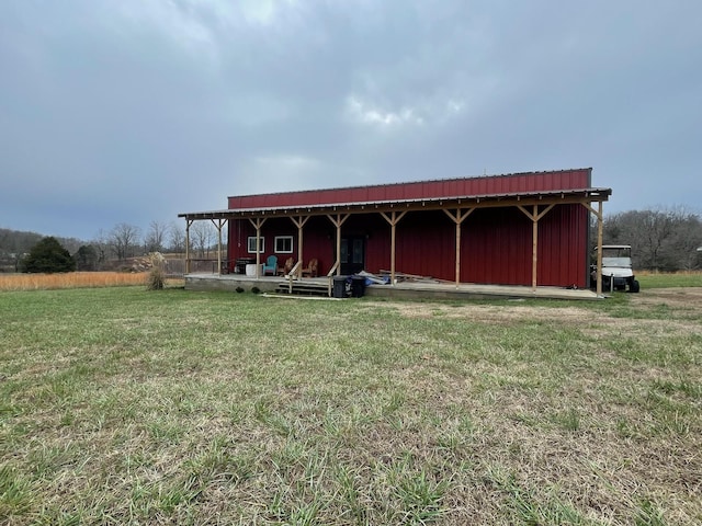 exterior space with a yard