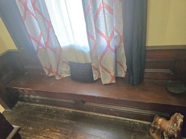 106 N Main St, Greenfield, MO 65661 - interior space