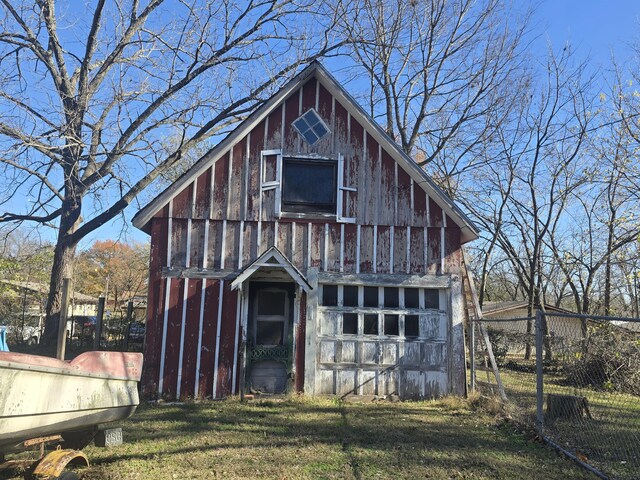 106 N Main St, Greenfield, MO 65661 - view of barn