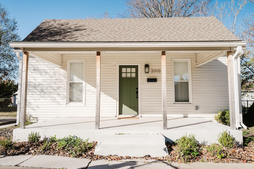 bungalow-style house featuring a porch