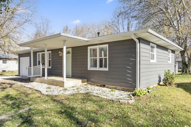 view of front of property with a porch and a front lawn