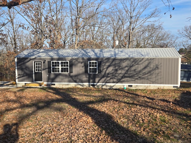 view of home's exterior