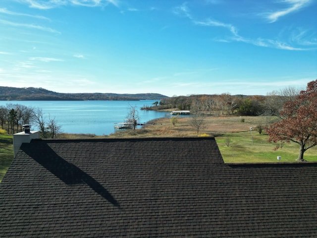 water view featuring a mountain view