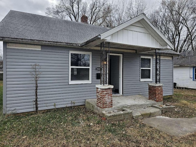 view of front of house featuring a porch