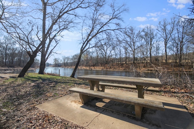 view of property's community featuring a water view