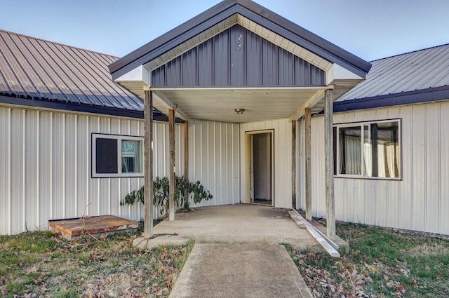 view of doorway to property