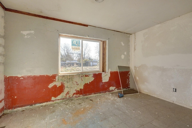 418 S Elm St, Mountain Grove, MO 65711 - view of empty room