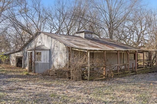 view of outbuilding