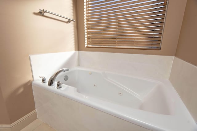 bathroom featuring a bathtub