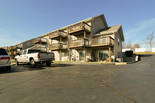14 Scenic Ct Unit 8, Branson, MO 65616 - view of property with uncovered parking