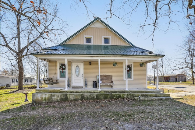 view of front of house with covered porch