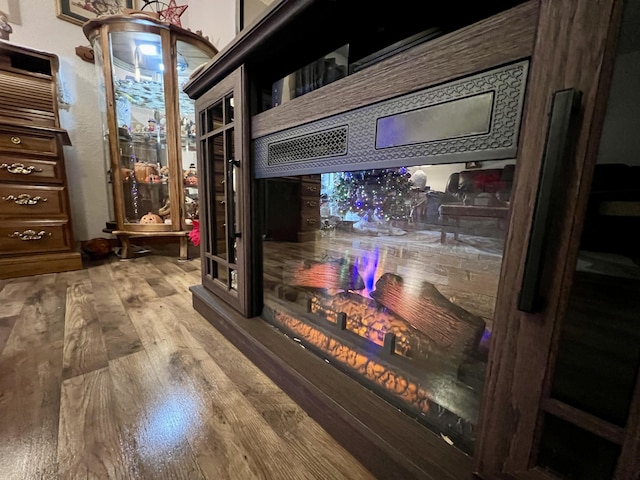 180 Wilshire Dr Unit 88, Hollister, MO 65672 - detailed view of wood finished floors