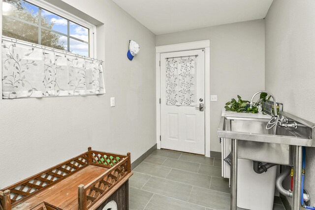 2314 State Highway 38, Elkland, MO 65644 - entryway with baseboards
