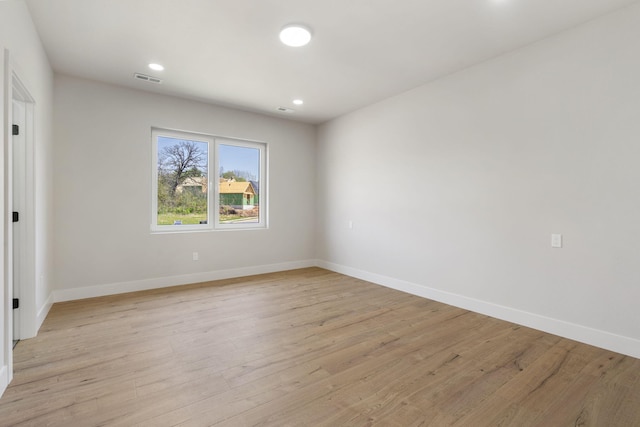 252 Hickory Hills Blvd, Springfield, MO 65802 - unfurnished bedroom featuring baseboards, light wood-style floors, visible vents, and recessed lighting