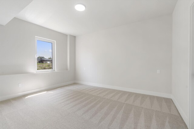 252 Hickory Hills Blvd, Springfield, MO 65802 - empty room with light carpet and baseboards