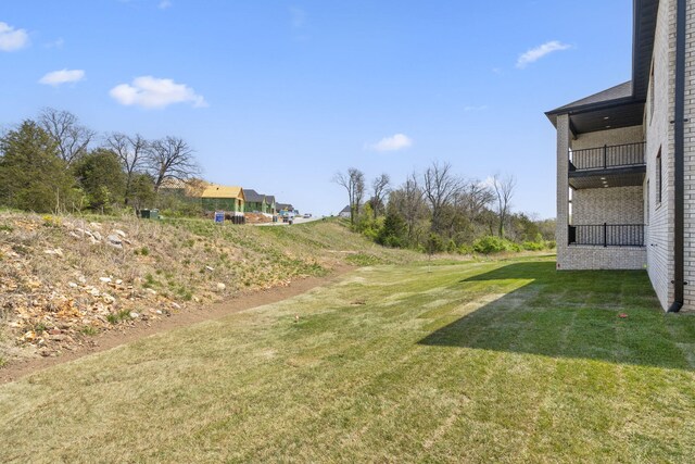 252 Hickory Hills Blvd, Springfield, MO 65802 - view of yard featuring a balcony