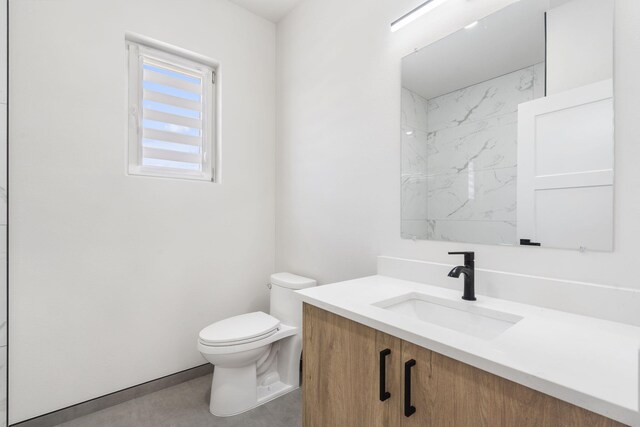 252 Hickory Hills Blvd, Springfield, MO 65802 - bathroom with toilet and vanity
