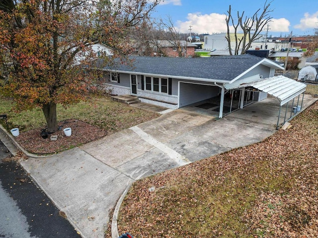 view of front facade featuring a carport