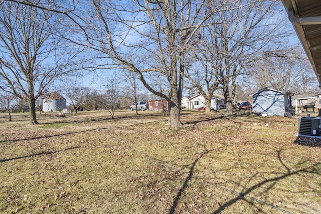 view of yard featuring cooling unit