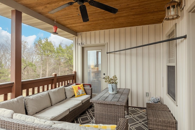 balcony with ceiling fan and an outdoor hangout area