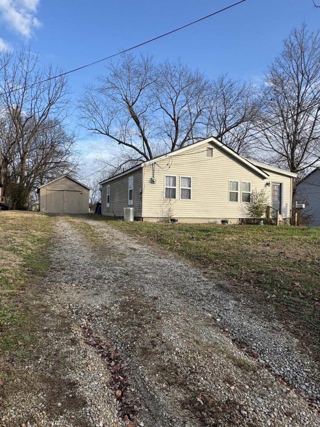 view of home's exterior