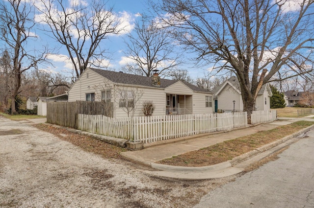 view of front of property