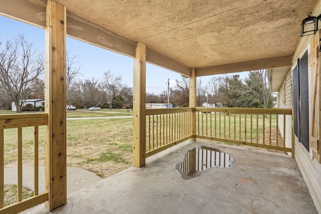 view of patio / terrace with covered porch