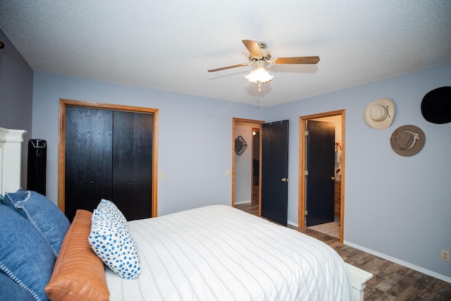 bedroom with ceiling fan, wood-type flooring, a textured ceiling, and a closet