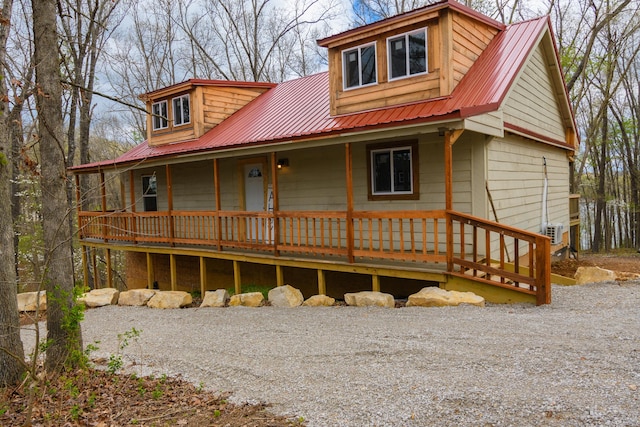 view of front of house with covered porch