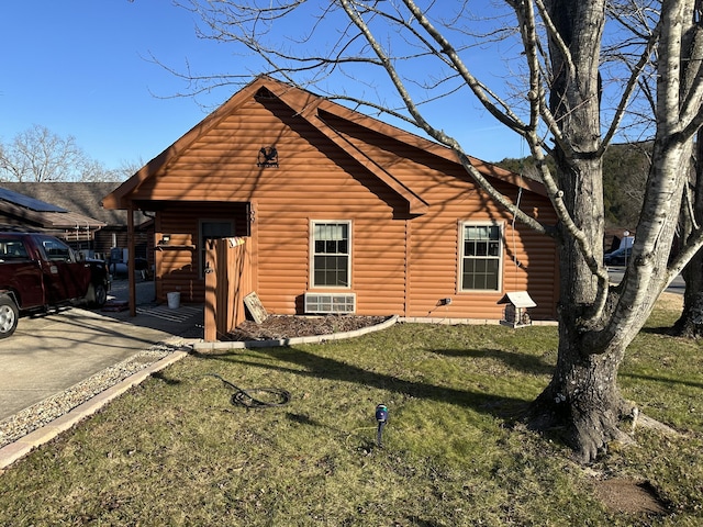 exterior space featuring a front lawn