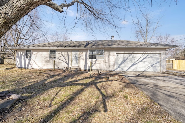 view of front facade featuring a garage