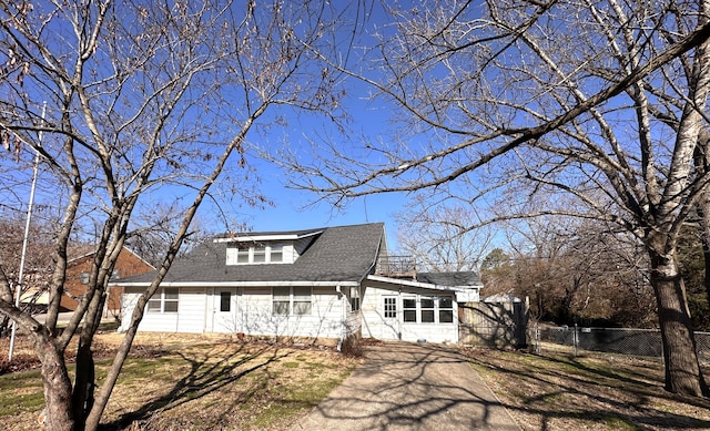 view of front of house