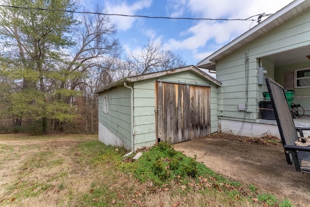 view of outbuilding