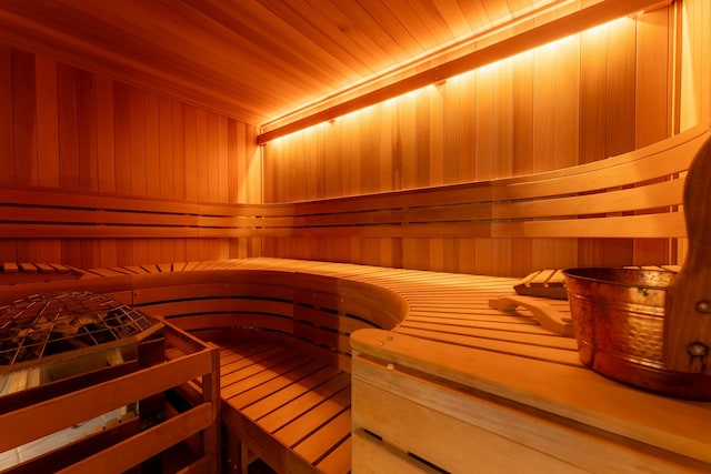 view of sauna / steam room