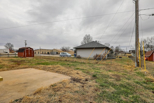 view of yard featuring a patio area