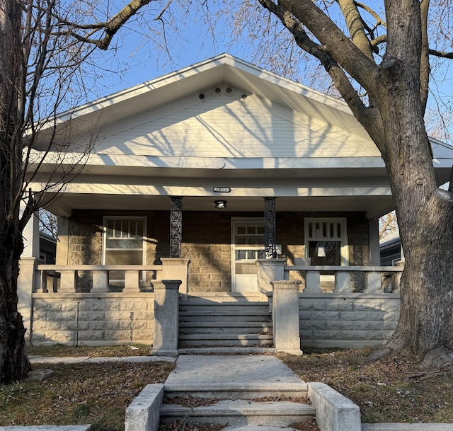 view of front facade featuring covered porch