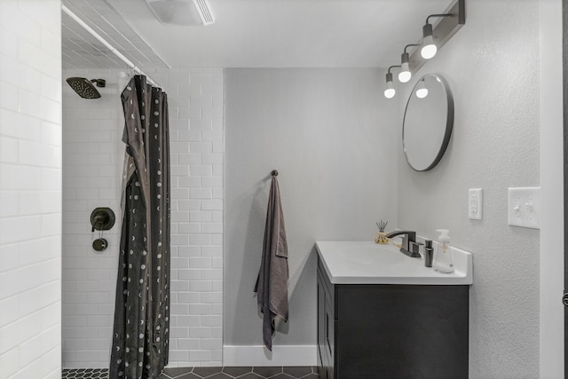 1369 E 398th Rd, Bolivar, MO 65613 - bathroom featuring a tile shower and vanity