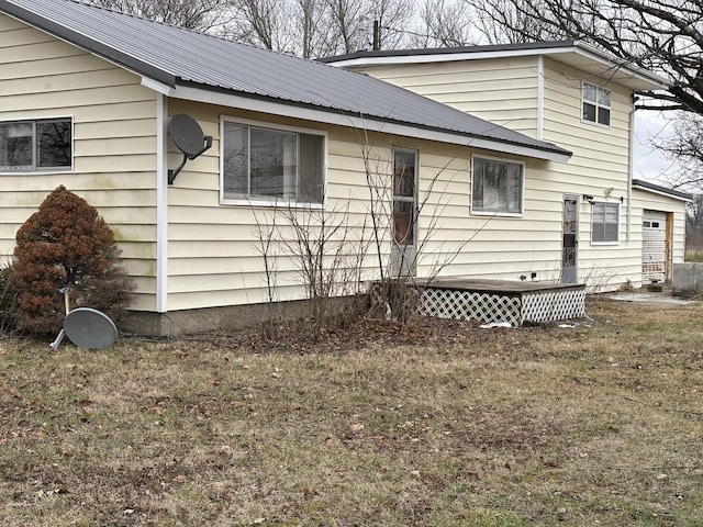 exterior space with a front yard