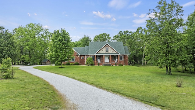 view of front facade with a front yard