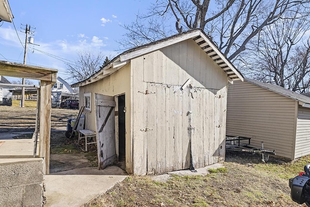 view of outdoor structure