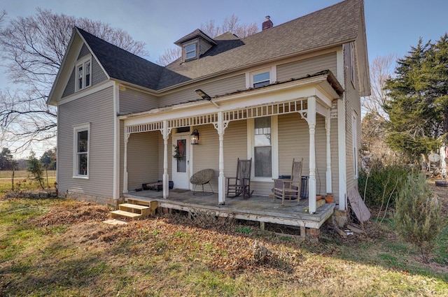 view of front of home featuring a porch