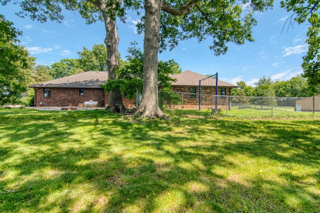 1012 W Monarch Dr, Nixa, MO 65714 - view of yard