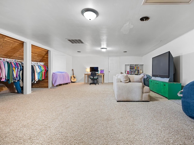 living room with carpet