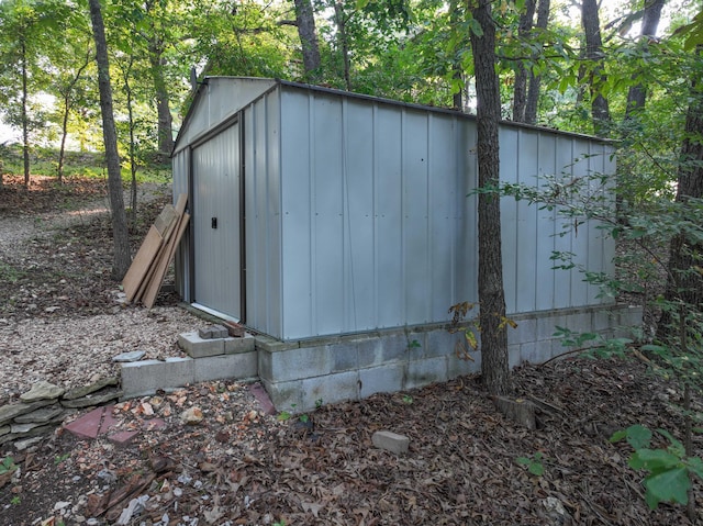 view of outdoor structure