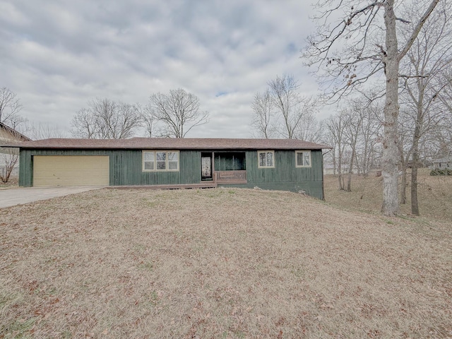 single story home featuring a garage