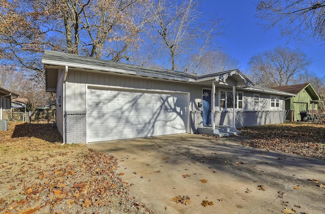 view of front facade with a garage