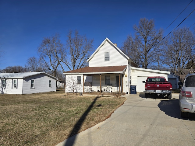 view of front facade featuring a porch and a front lawn